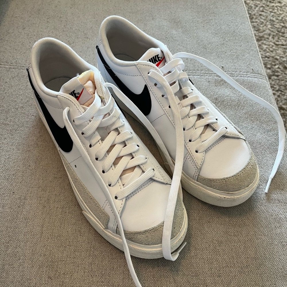 Nike White and Black Women’s Sneakers